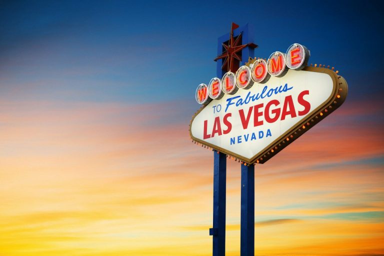 Las,Vegas,Sign,At,Sunset shutterstock 145063693 scaled