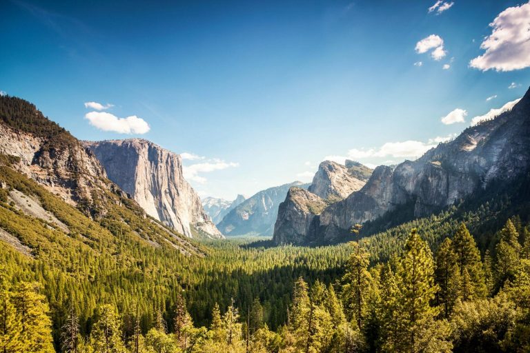 Yosemite,Valley,,Yosemite,National,Park,,California,,Usa shutterstock 758607316 scaled